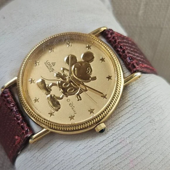 Vintage Disney Lorus Wristwatch Burgundy Tone Genuine Leather Strap Watch - Picture 2 of 12